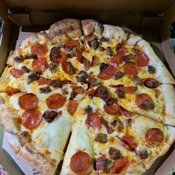 Round Table Pizza - Large pan pizza - Pizza Near Me - Rocklin, California