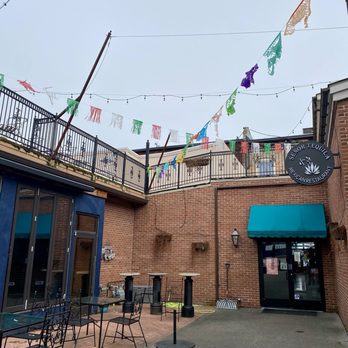Senor Tequila Mexican Restaurant - a patio with tables and chairs - Salad Near Me - Port Huron, Michigan Senor Tequila Mexican Restaurant - a patio with tables and chairs - Salad Near Me - Port Huron, Michigan