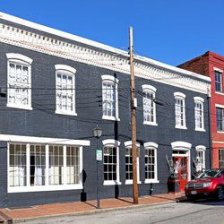 Petersburg Company - 9 W Old Street Petersburg