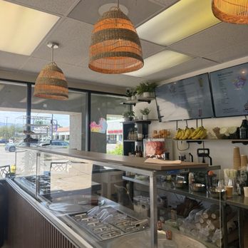 Baba Juice - Counter - Juice Bars & Smoothies Near Me - Lakewood, Colorado