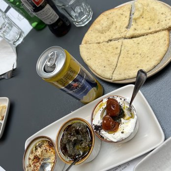 Ciudad - Flatbread and dip - Tapas/Small Plates Near Me - Seattle, Washington