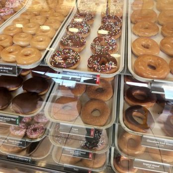 Krispy Kreme - D o n u t s - Donuts Near Me - Oxnard, California