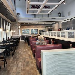 Kelly's Place - The restaurant