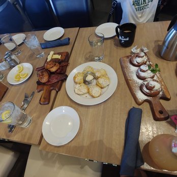 Hash Kitchen - Breakfast & Brunch Near Me - Chandler, Arizona