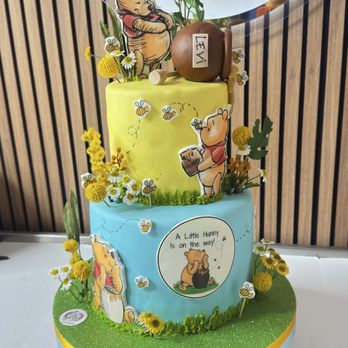 Daisy's Amazing cakes - Custom Winnie the Pooh cake / red velvet - Cupcakes Near Me - San Diego, California Daisy's Amazing cakes - Custom Winnie the Pooh cake / red velvet - Cupcakes Near Me - San Diego, California