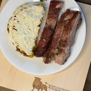 Brangus Grill - Cachapa con queso y costillas de cerdo - Venezuelan Near Me - Medley, Florida