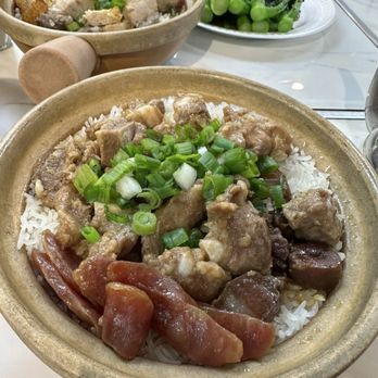 Jonny Claypot Rice - chinese sausage and ribs claypot rice, 腊肠排骨煲仔饭，sooooooo delicious. - Chinese Near Me - Chicago, Illinois