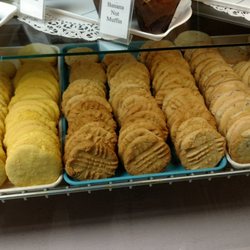 Knox Bakery - Molasses, sugar, peanut butter, and chocolate chip cookies
