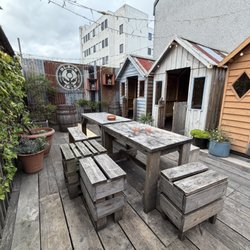 Black Isle Bar - Rooftop Garden