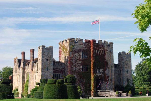 Hever Castle & Gardens by null