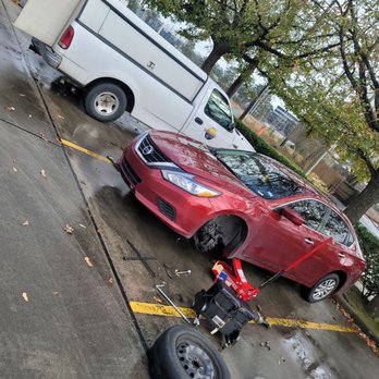 Quick Slick Oil And Brakes - During the process ! I was working, while he was working. (Even in the rain) - Oil Change Stations Near Me - Humble, Texas Quick Slick Oil And Brakes - During the process ! I was working, while he was working. (Even in the rain) - Oil Change Stations Near Me - Humble, Texas