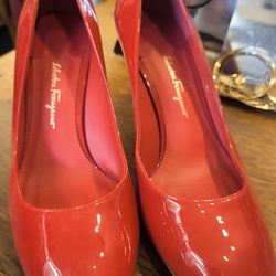 Vintage 77 - Soulier cuir vernis SALVATORE FERRAGAMO