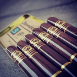 Mr. Bill's Pipe & Tobacco Company - Cigars