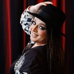 Salon lounge - Makeup by Mariam Gozal
