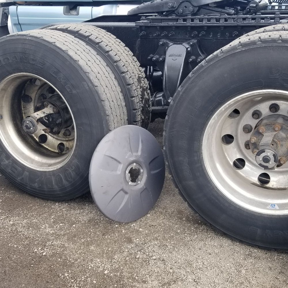 Diamond Truck Sales - Gear oil axle leak - Commercial Truck Dealers Near Me - Bakersfield, California