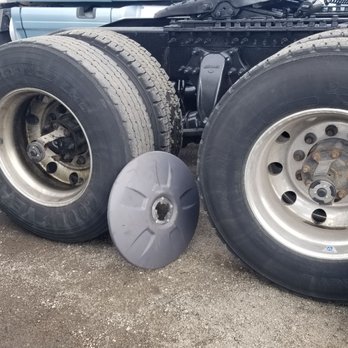 Diamond Truck Sales - Gear oil axle leak - Commercial Truck Dealers Near Me - Bakersfield, California