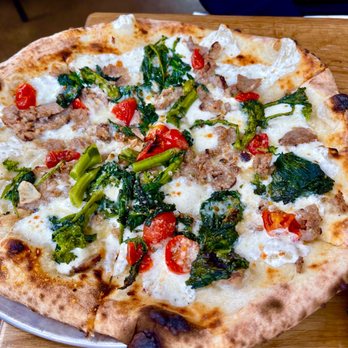 Wood Stack Pizza Kitchen - Metuchen - Napolitano white pizza - Pizza Near Me - Metuchen, New Jersey Wood Stack Pizza Kitchen - Metuchen - Napolitano white pizza - Pizza Near Me - Metuchen, New Jersey