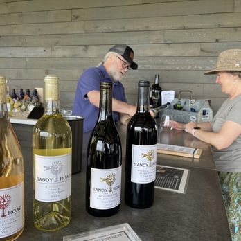 Sandy Road Vineyards - Member pickup tastings - Wineries Near Me - Johnson City, Texas Sandy Road Vineyards - Member pickup tastings - Wineries Near Me - Johnson City, Texas