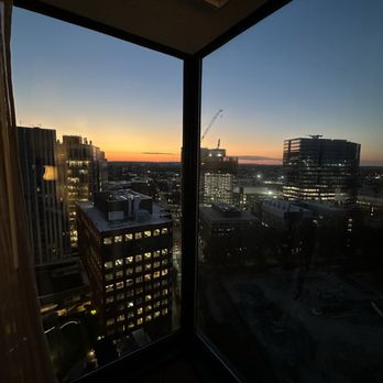 Boston Marriott Cambridge - Hotels Near Me - Cambridge, Massachusetts
