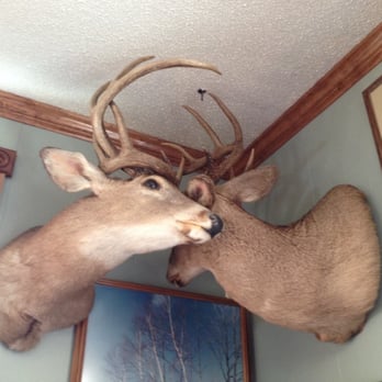 Cut River Inn - American Near Me - Naubinway, Michigan