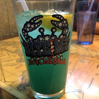 Joe's Crab Shack - Blue Hawaiian with souvenir cup - Seafood Near Me - Sevierville, Tennessee