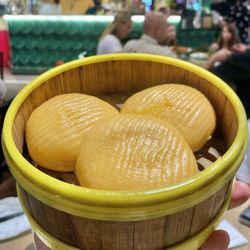 Dragons Restaurant - Custard Lava Buns (signature dessert--very yummy!)