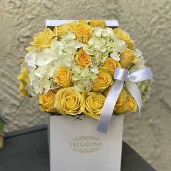 Fleurtina - Mother's Day arrangement - Floral Designers Near Me Fleurtina - Mother's Day arrangement - Floral Designers Near Me