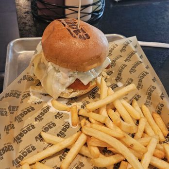 Los Verdes - Chicken Breast Burger - Burgers Near Me - Weston, Florida Los Verdes - Chicken Breast Burger - Burgers Near Me - Weston, Florida