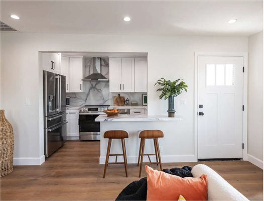 ADU Construction - Build Method Construction is a local family-owned & operated Design & Build Contracting Company with over 25 years of construction and client service experience. We are a fully licensed, bonded & insured one-stop contracting company, serving Los Angeles & Ventura County.