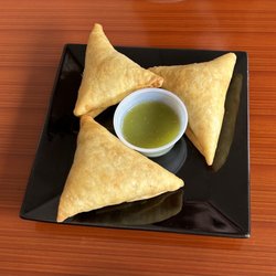 Fatima's Cafe - Samosas