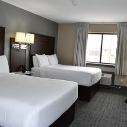 Cobblestone Inn & Suites - Double Queen Guestroom