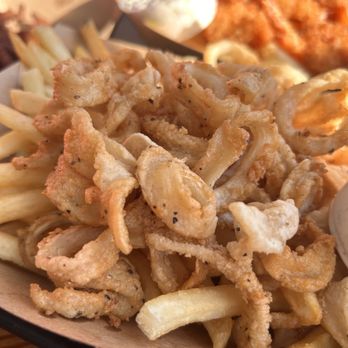 Neptune's Net - Fried calamari basket - not good at all - Seafood Near Me - Malibu, California Neptune's Net - Fried calamari basket - not good at all - Seafood Near Me - Malibu, California