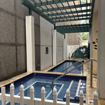 Waikiki Malia - POOL stuffed in an alley - NO SUN Wait...is this HAWAII?! - Hotels Near Me - Honolulu, Hawaii Waikiki Malia - POOL stuffed in an alley - NO SUN Wait...is this HAWAII?! - Hotels Near Me - Honolulu, Hawaii