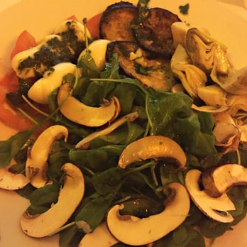 Ristorante María Fedele - Rucula y portobello, ensalada caprese, melanzane, alcachofa - Italian Near Me - Buenos Aires, C Ristorante María Fedele - Rucula y portobello, ensalada caprese, melanzane, alcachofa - Italian Near Me - Buenos Aires, C