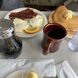 Sunshine Cafe - Egg, bacon and pancakes