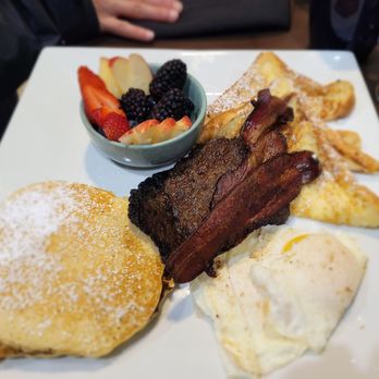 Gilmanton Winery & Vineyard - This is the breakfast board. It's a big portion, enough to share for two. - Wineries Near Me - Gilmanton, New Hampshire Gilmanton Winery & Vineyard - This is the breakfast board. It's a big portion, enough to share for two. - Wineries Near Me - Gilmanton, New Hampshire