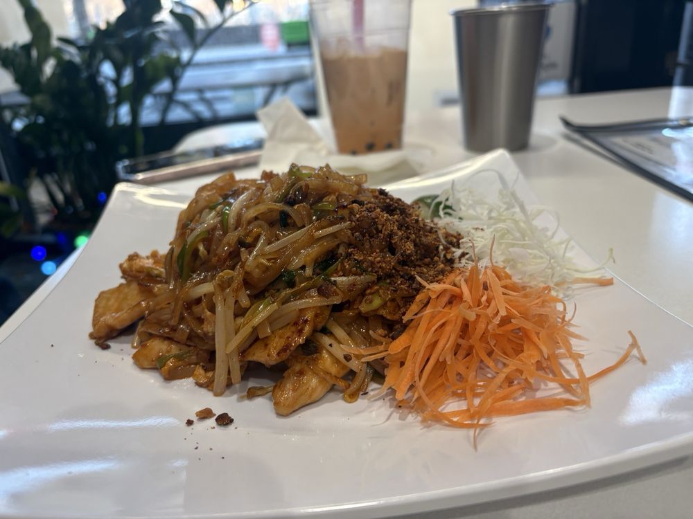 Food from R Haan Thai