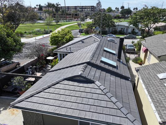 Real Bros Roofing Logo