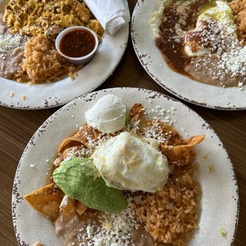 El Camino Cafe - Chilaquiles, chorizo & egg, huevos divorciados - Mexican Near Me - Tustin, California El Camino Cafe - Chilaquiles, chorizo & egg, huevos divorciados - Mexican Near Me - Tustin, California