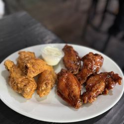 Blue 42 - 4 OMFG Wings & 4 Blue42 Wings (~$15)