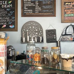 L' Grande Cafe
