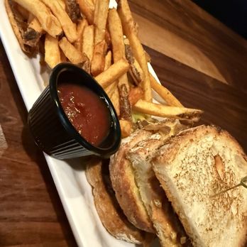 BRU Burger Bar - Montgomery - Patty Melt - Burgers Near Me - Montgomery, Ohio