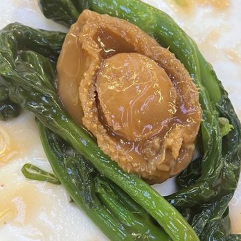 Royal Queen Restaurant - Wedding dish: abalone - Dim Sum Near Me - Flushing, New York Royal Queen Restaurant - Wedding dish: abalone - Dim Sum Near Me - Flushing, New York