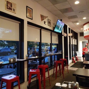 Lefty's Pizza Kitchen - Pizza Near Me - Wilmette, Illinois Lefty's Pizza Kitchen - Pizza Near Me - Wilmette, Illinois