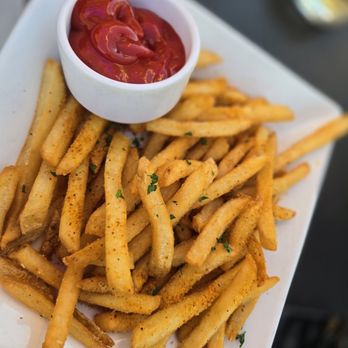 Spire 73 - Truffle Parmesan Fries - Cocktail Bars Near Me - Los Angeles, California Spire 73 - Truffle Parmesan Fries - Cocktail Bars Near Me - Los Angeles, California