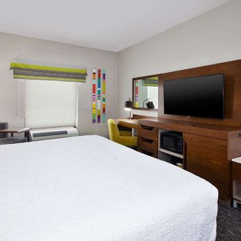 Hampton Inn Clarion - Guest room - Hotels Near Me - Clarion, Pennsylvania