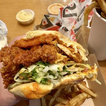 Roaming Rooster - Buffalo chicken sandwich - Chicken Shop Near Me - Washington, DC, District of Columbia