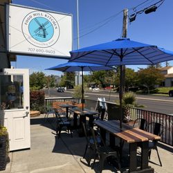 The Food Mill Kitchen - Outdoor seating