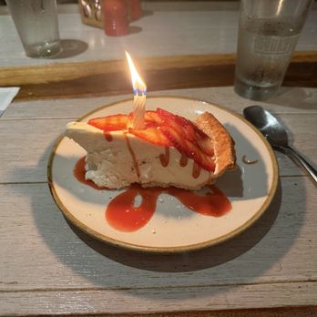 Monkeypod Kitchen - Strawberry Cream Pie - Tacos Near Me - Honolulu, Hawaii