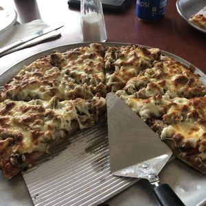 Dv Pizza Donair Pizza 5121 51 Avenue Drayton Valley Ab Restaurant Reviews Phone Number